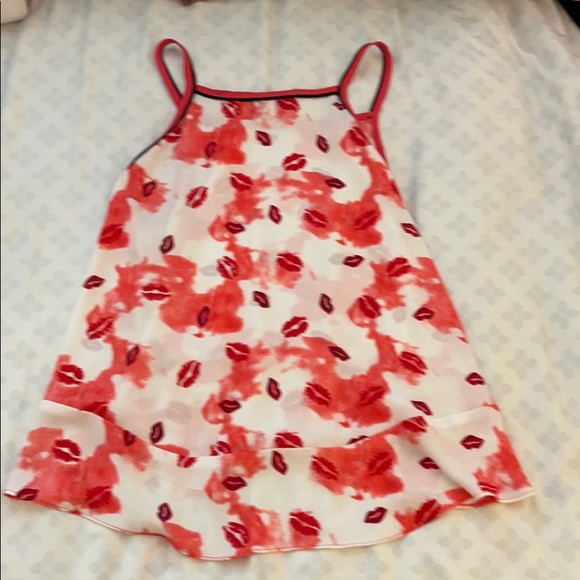 Kisses tank top size extra small - Picture 2 of 2